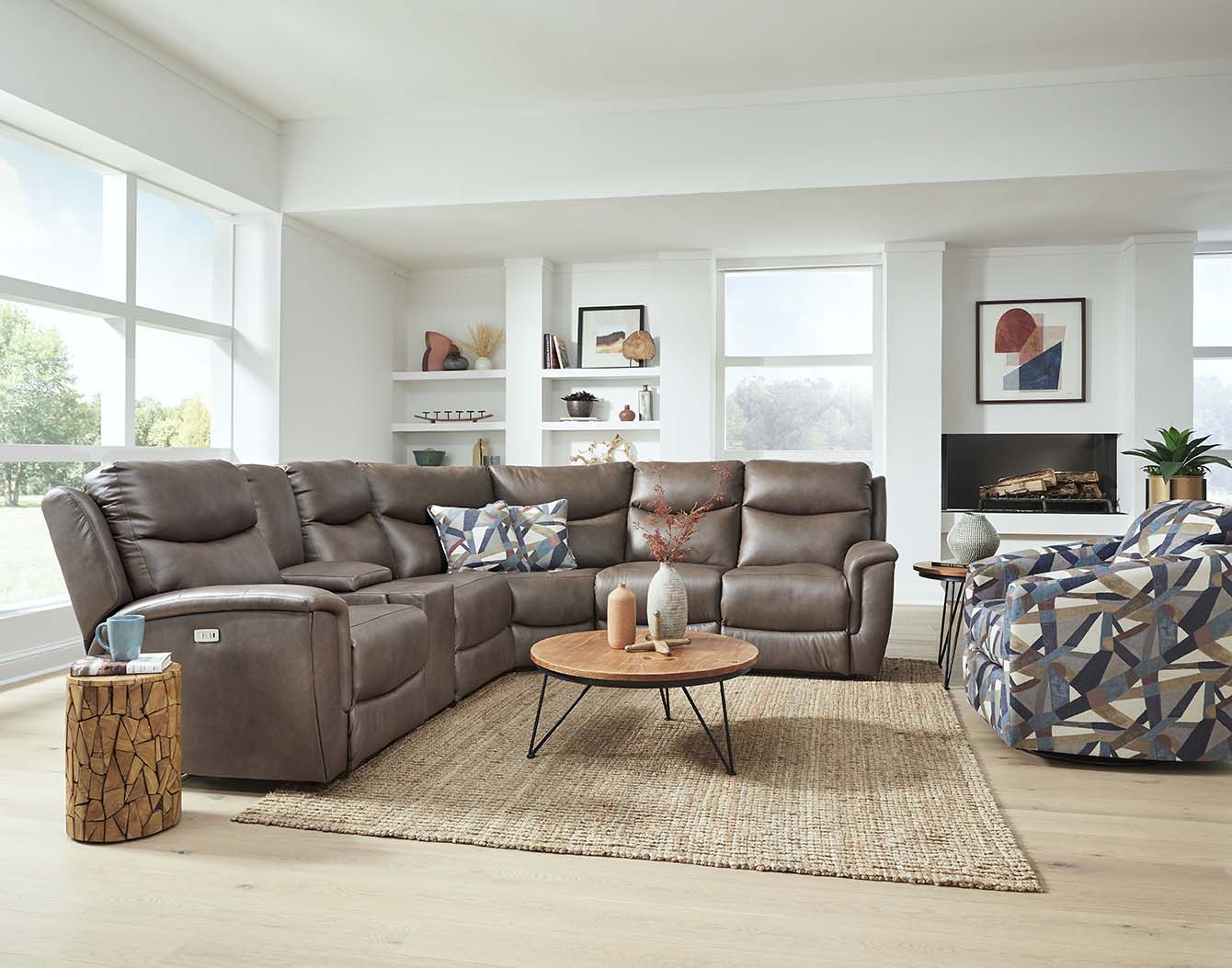 343 Ovation Sectional Southern Motion